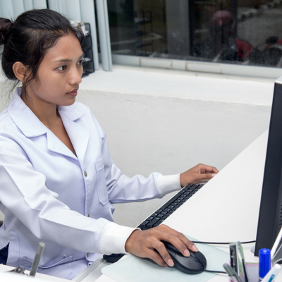 Become a Medical Office Assistant: What You Need to Know [2023]