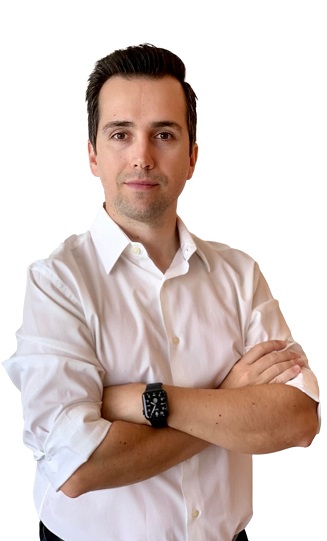 Hakan Isler, RCIC : “The pivotal role Ashton College played in laying the foundation for my success cannot be overstated.”