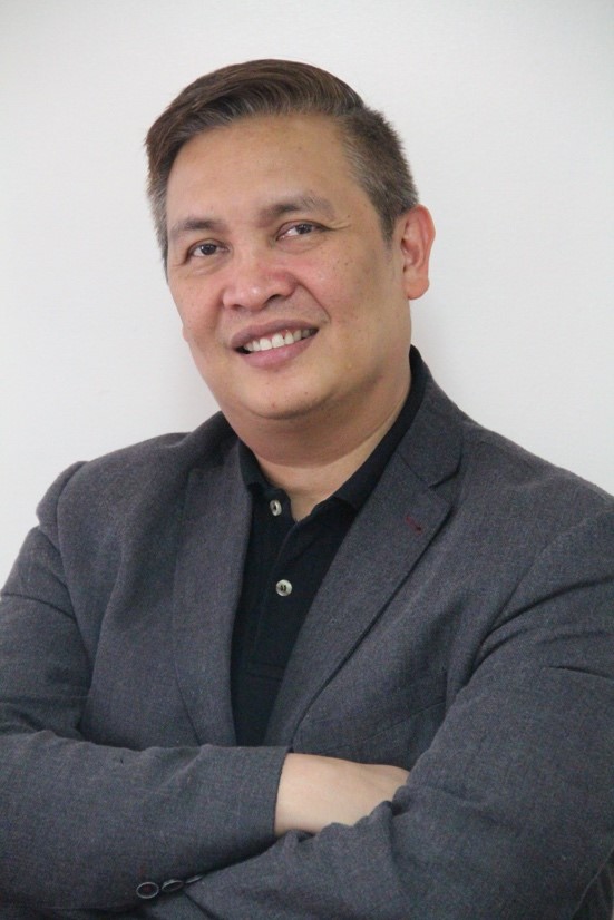 Ralph Guerra, Immigration Consultant and Ashton College Graduate